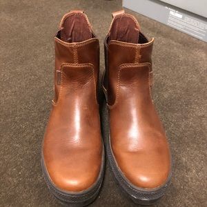 Palladium brown boots